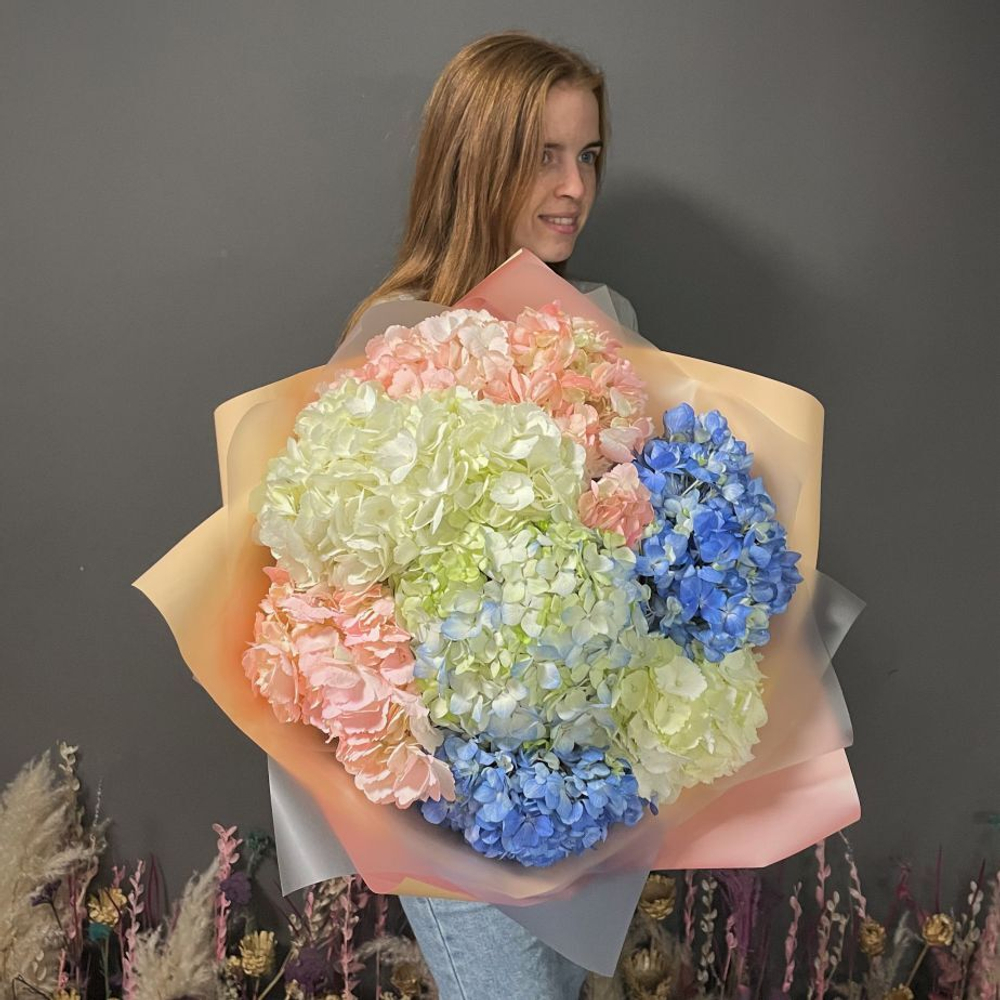 Букет из премиальных гортензий «Облачный микс»