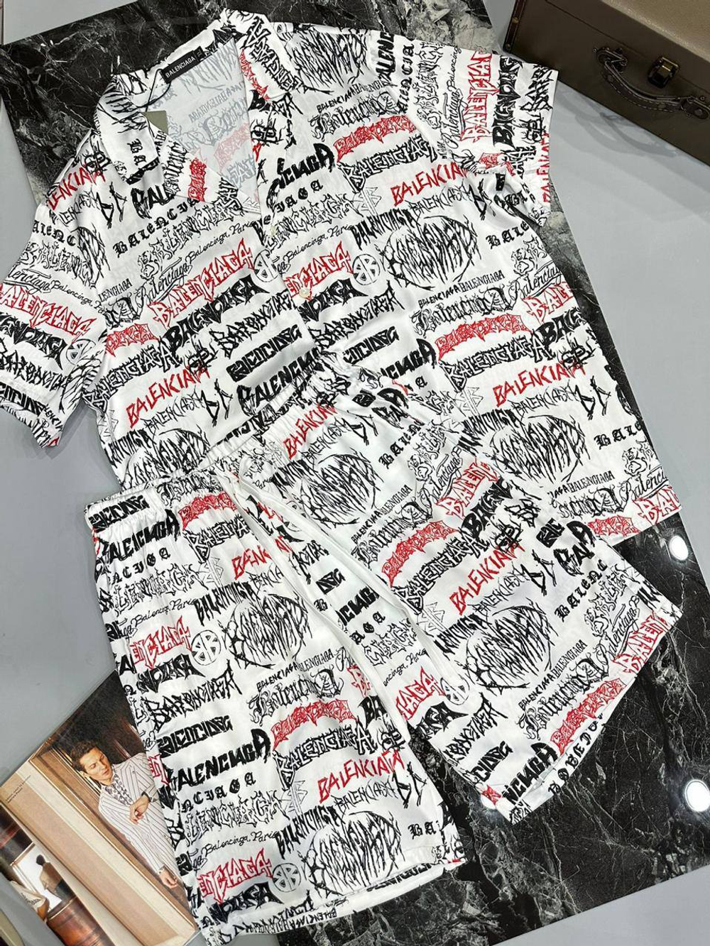 Костюм Balenciaga