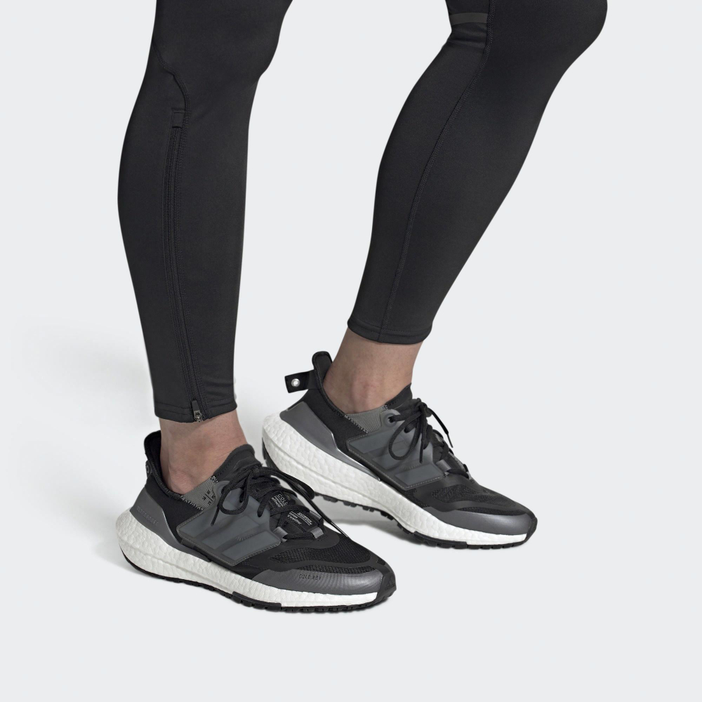 Кроссовки Adidas Ultraboost 22