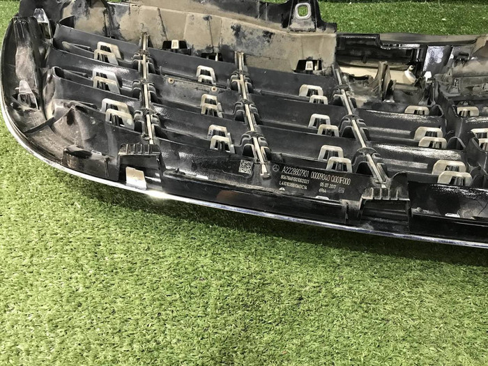 Решетка радиатора Mercedes S W222 (2017-2020) Maybach