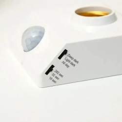 Патрон с датчиком движения и освещенности 220В цоколь Е27