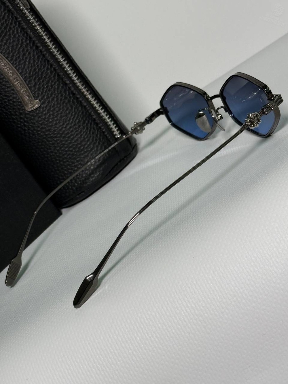 Солнечные очки Chrome Hearts