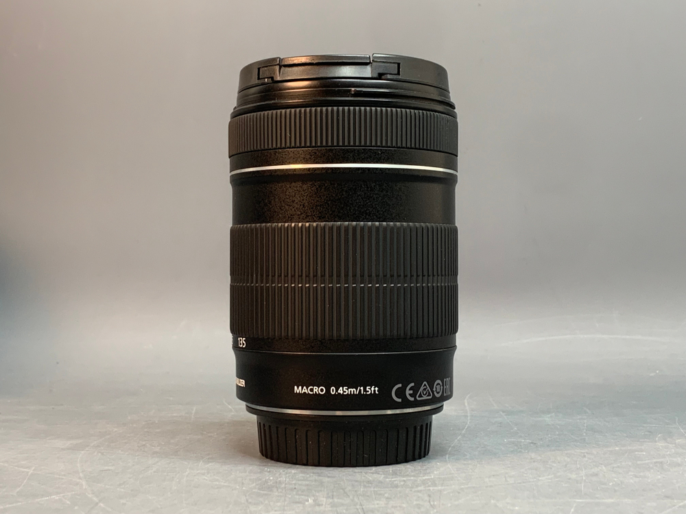 Canon EF-S 18-135 mm f/3.5-5.6 IS