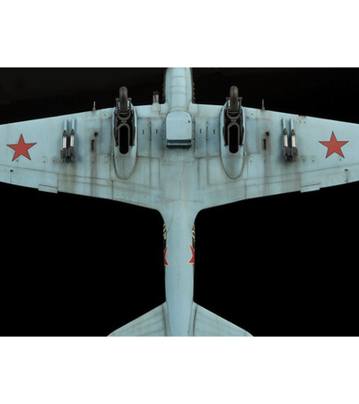Сборная модель ZVEZDA Советский двухместный штурмовик Ил-2 (обр. 1943), 1/48