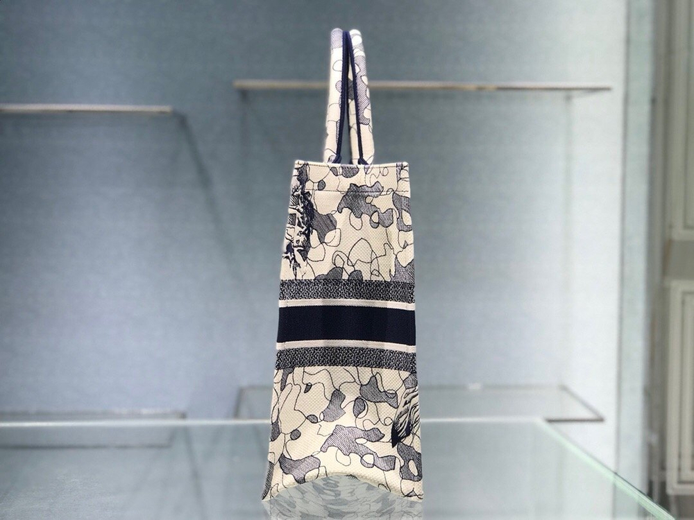Christian Dior Book Tote 42 cm