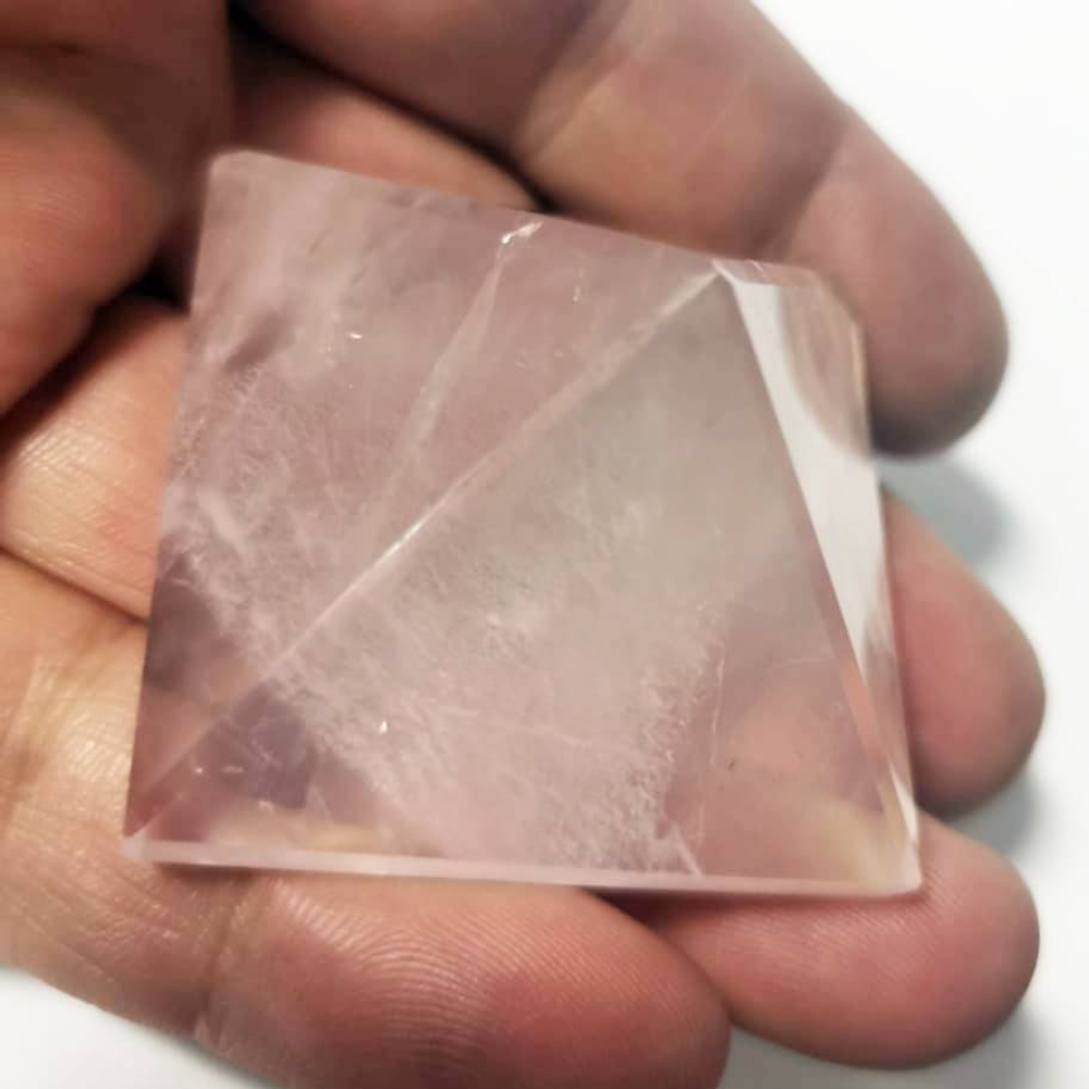 Пирамида розовый кварц асс.