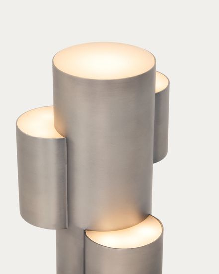 Переносная настольная лампа Adrina из светло-серого металла