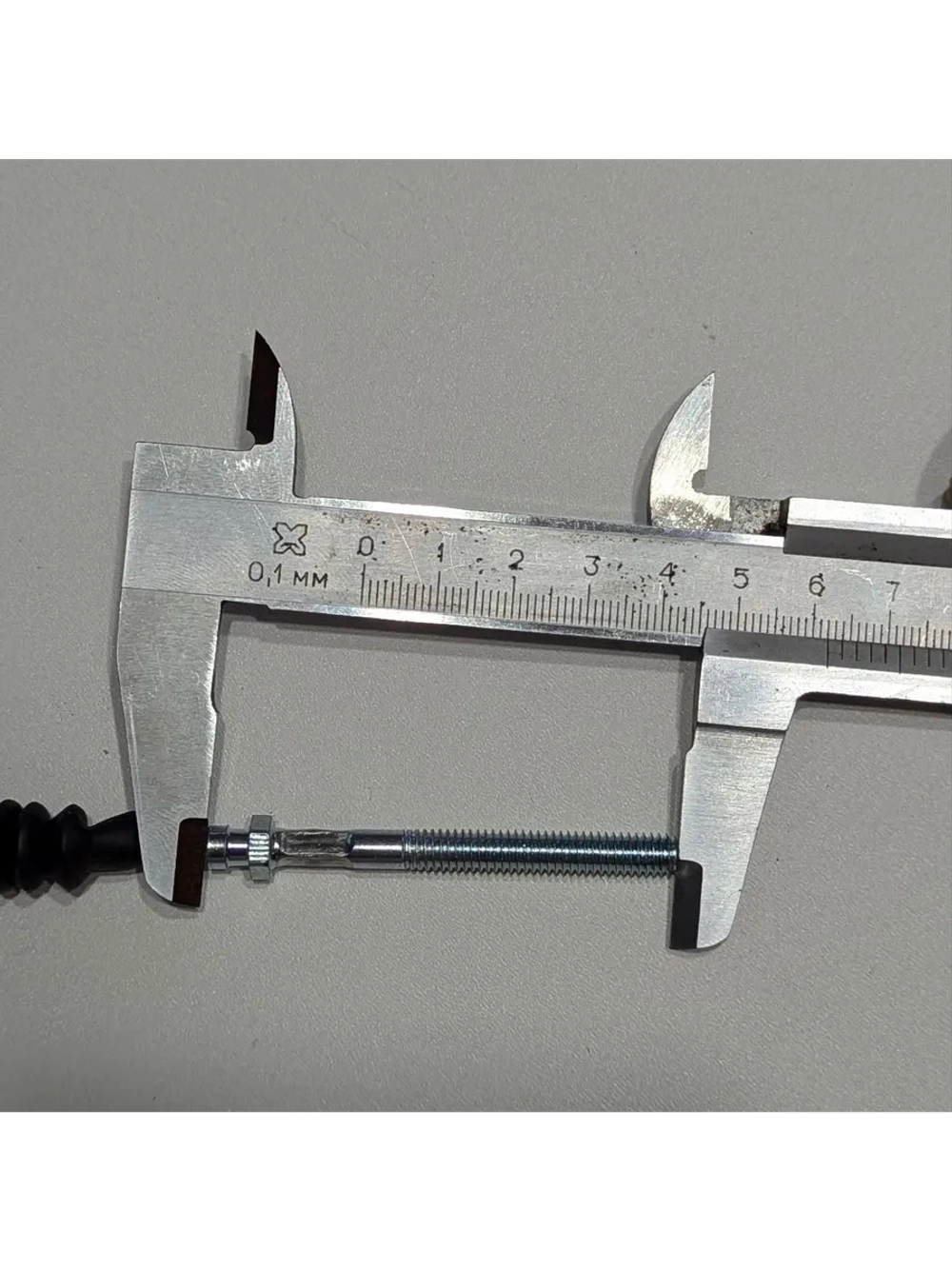 +- Трос переднего тормоза скутер