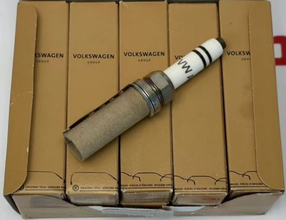 Свеча зажигания EA888 Gen 3 06K905611C