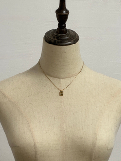 Кулон-лого Givenchy