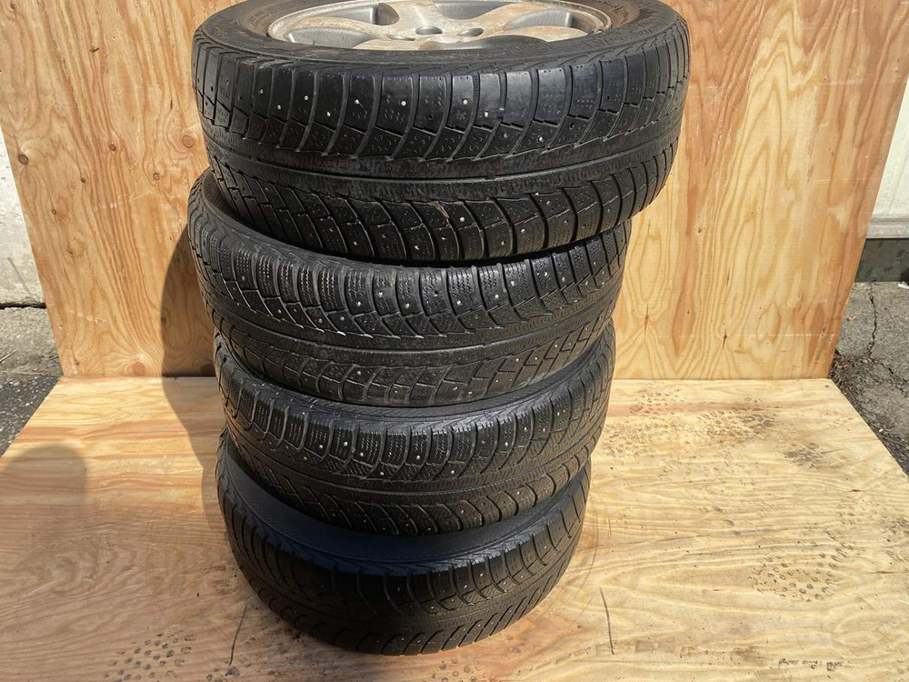 колеса Subaru на зимней резине 215/60 R16 4шт.