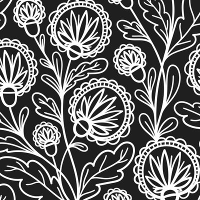 КРУГЛЫЕ БЕЛЫЕ ЦВЕТЫ НА ЧЁРНОЙ ТКАНИ