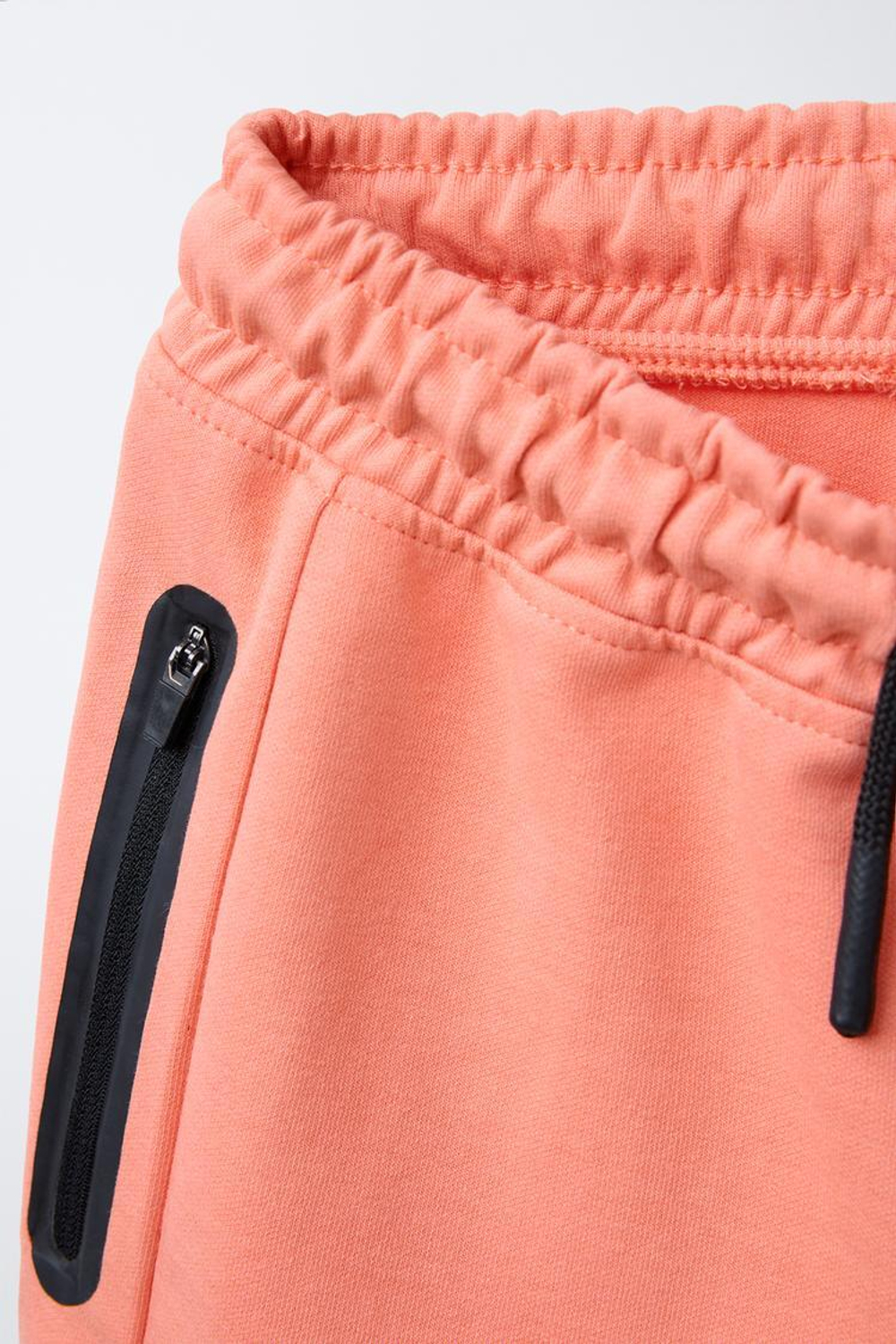 ZARA ШОРТЫ-БЕРМУДЫ В СПОРТИВНОМ СТИЛЕ, КОРАЛЛОВЫЙ