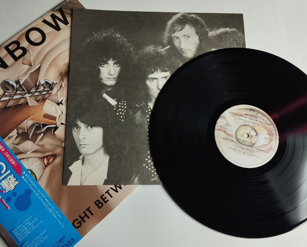 Винтажная виниловая пластинка LP Rainbow Straight Between The Eyes (Japan 1982) (Blue Obi)