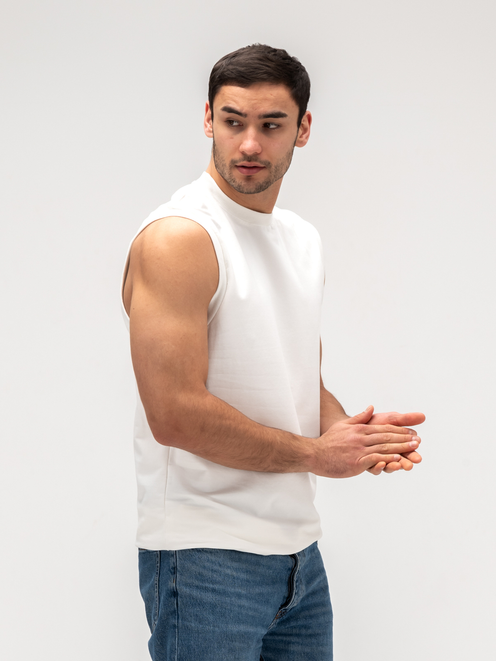 Майка мужская хлопковая на широких лямках. Белая