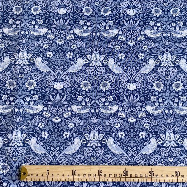 КЛУБНИЧНЫЙ ВОРИШКА НА ТЕМНО-СИНЕМ, 100% хлопок Handmade Fabrics 2