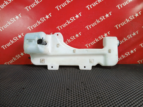 Бачок омывателя лобового стекла 2023г.