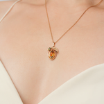 Подвеска «Слива» из красного золота с янтарём и эмалью