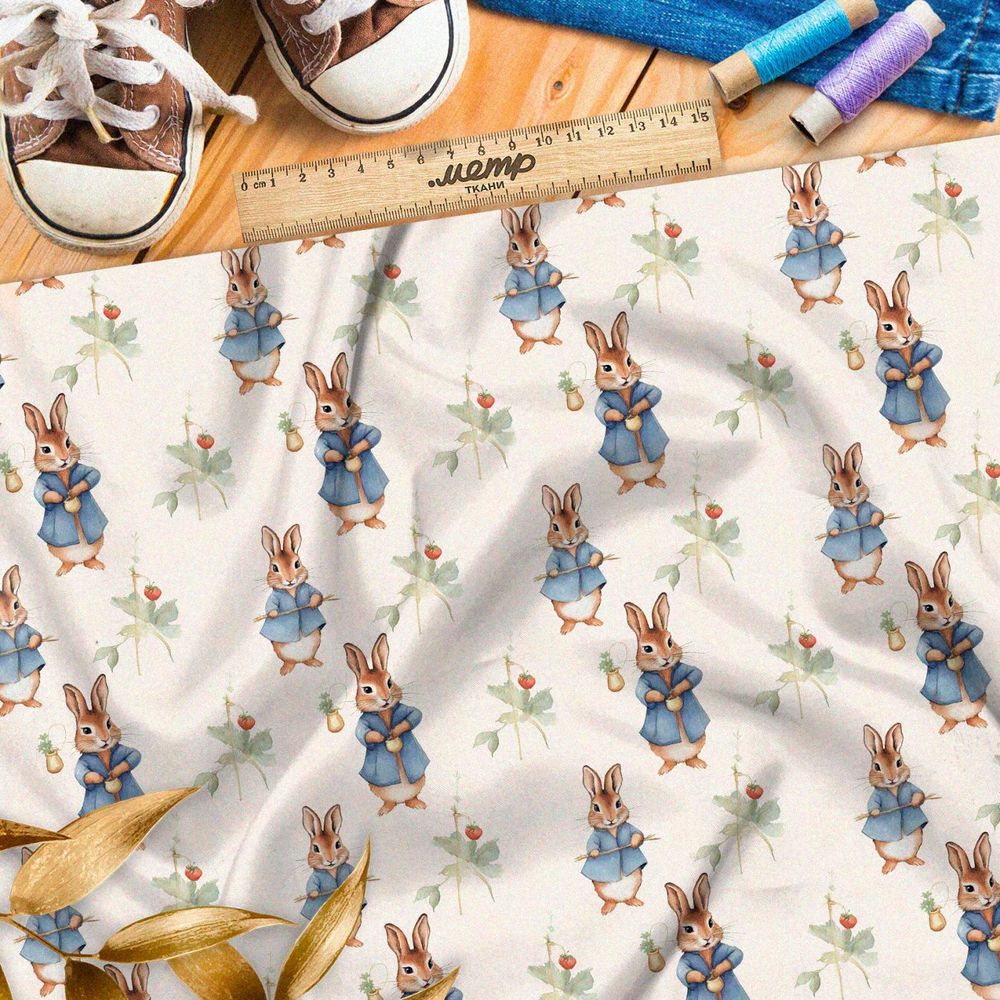Ткань премиум таффета зайцы в редких ягодах