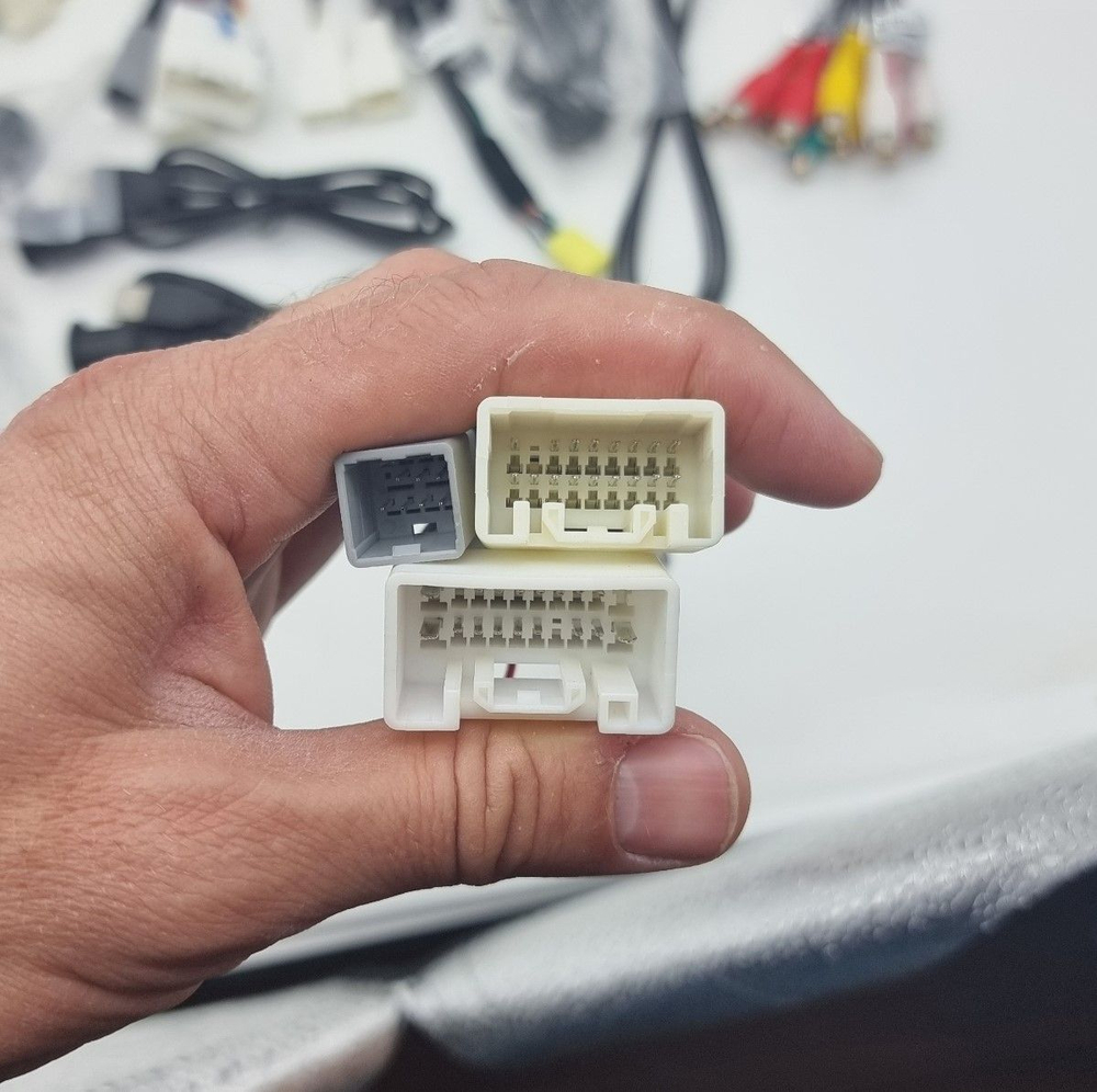 Устройство головное KB-KR-7118-S10 для MITSUBISHI