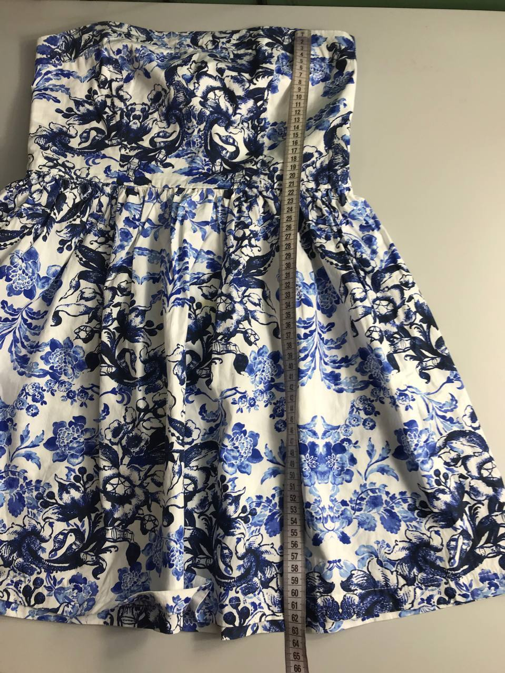 Платье Oodji очень красивой расцветки, маркировка 170-40, визуально на 40 размер