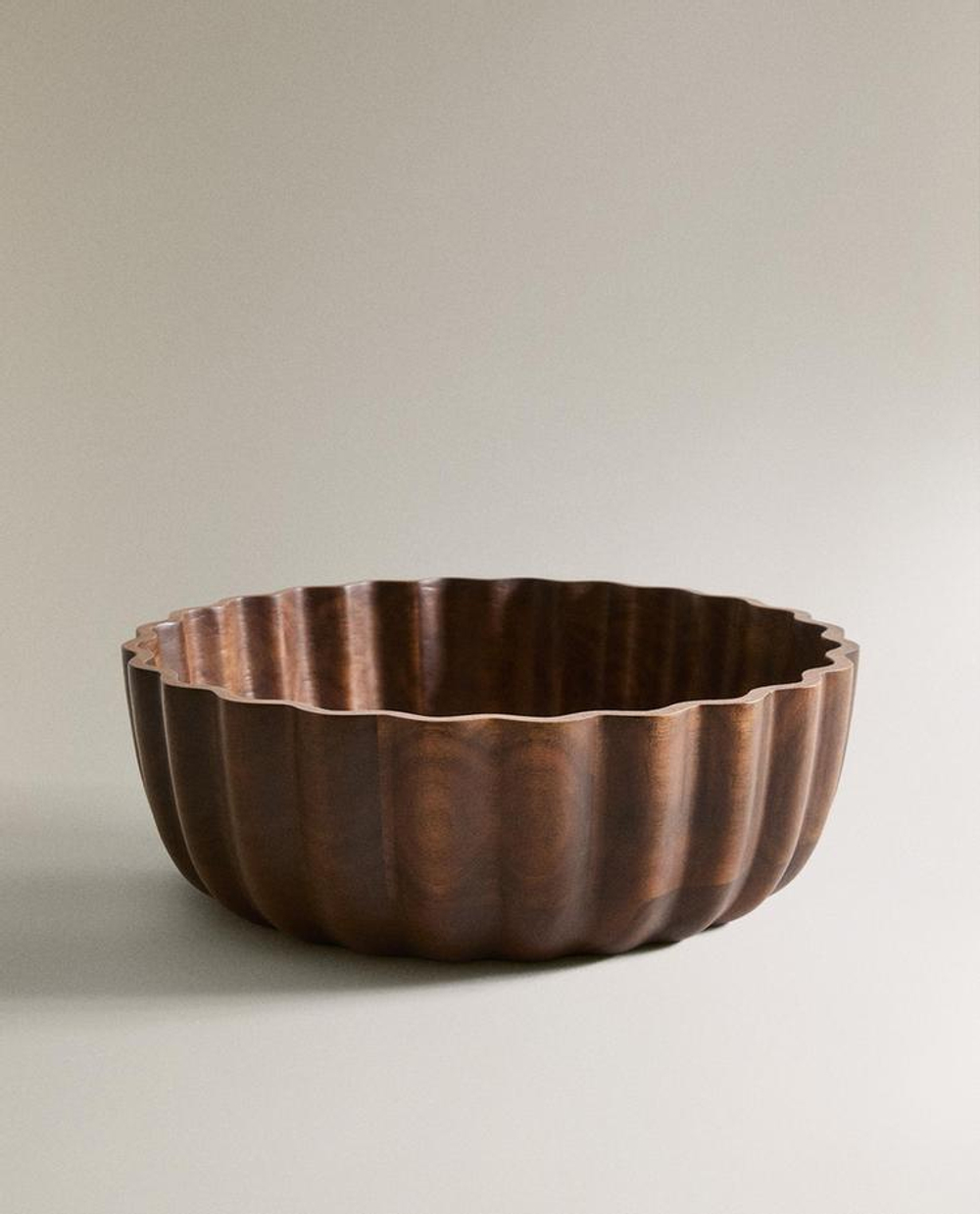 ZARA HOME САЛАТНИЦА С ВОЛНИСТЫМИ КРАЯМИ, КОРИЧНЕВЫЙ