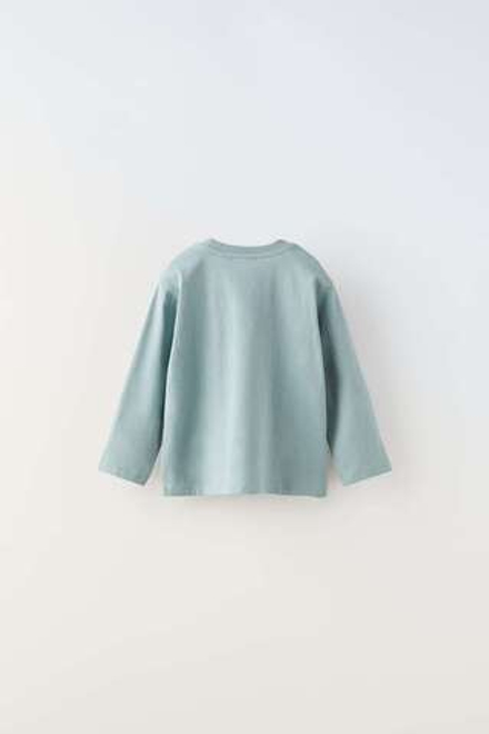 ZARA ОДНОТОННАЯ ФУТБОЛКА С КАРМАНОМ, СЕРО-СИНИЙ