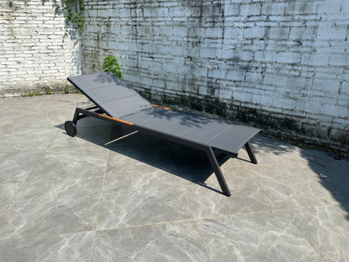 Шезлонг VIRTU