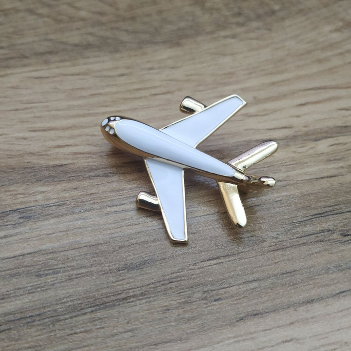 Брошь Самолет эмаль белая металл золотистый