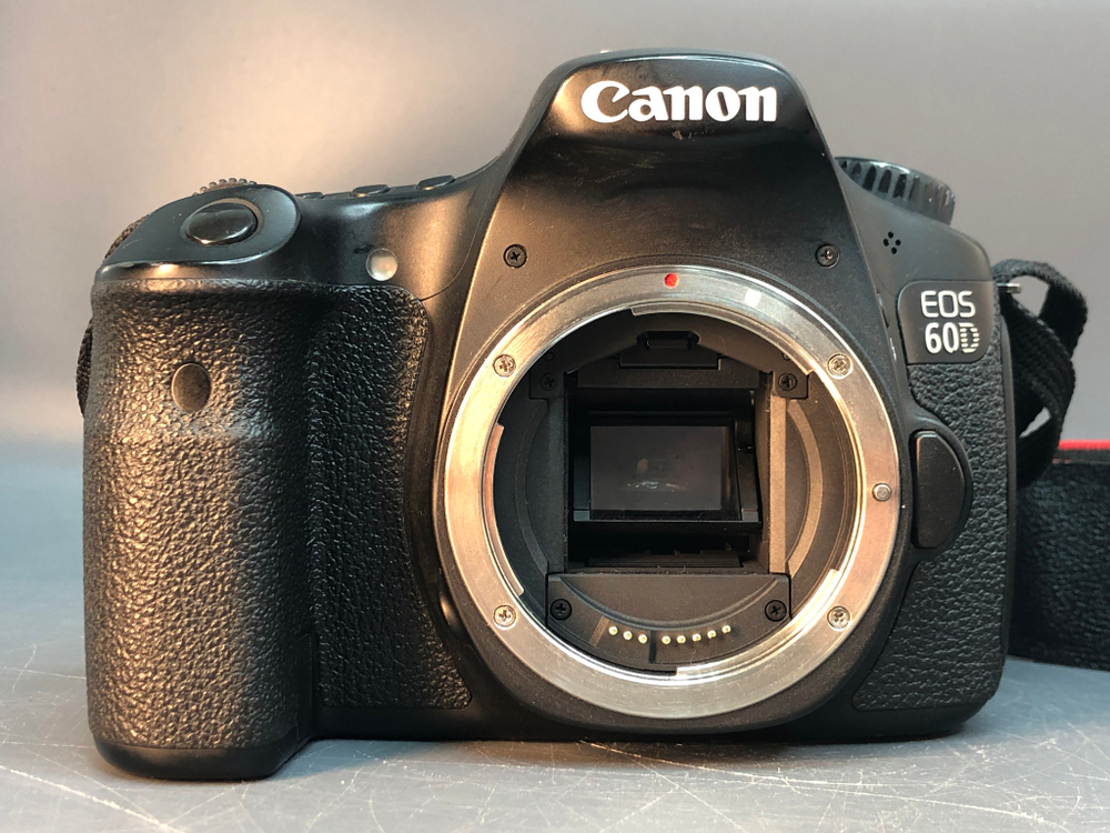 Canon 60D kit 18-55mm, 45000 кадров