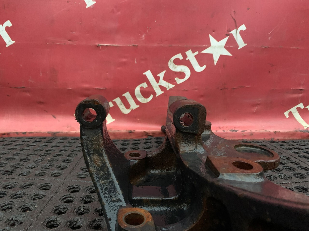 Кронштейн пневморессоры левый 2018г