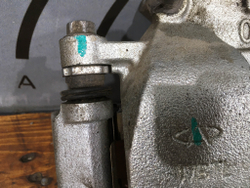 Суппорт передний правый Chery Tiggo 8 / 8 PRO Б/У Оригинал 204000136AA