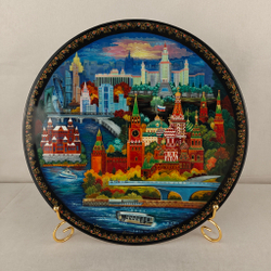 Коллекционная тарелка "Москва" с росписью (лаковая миниатюра)
