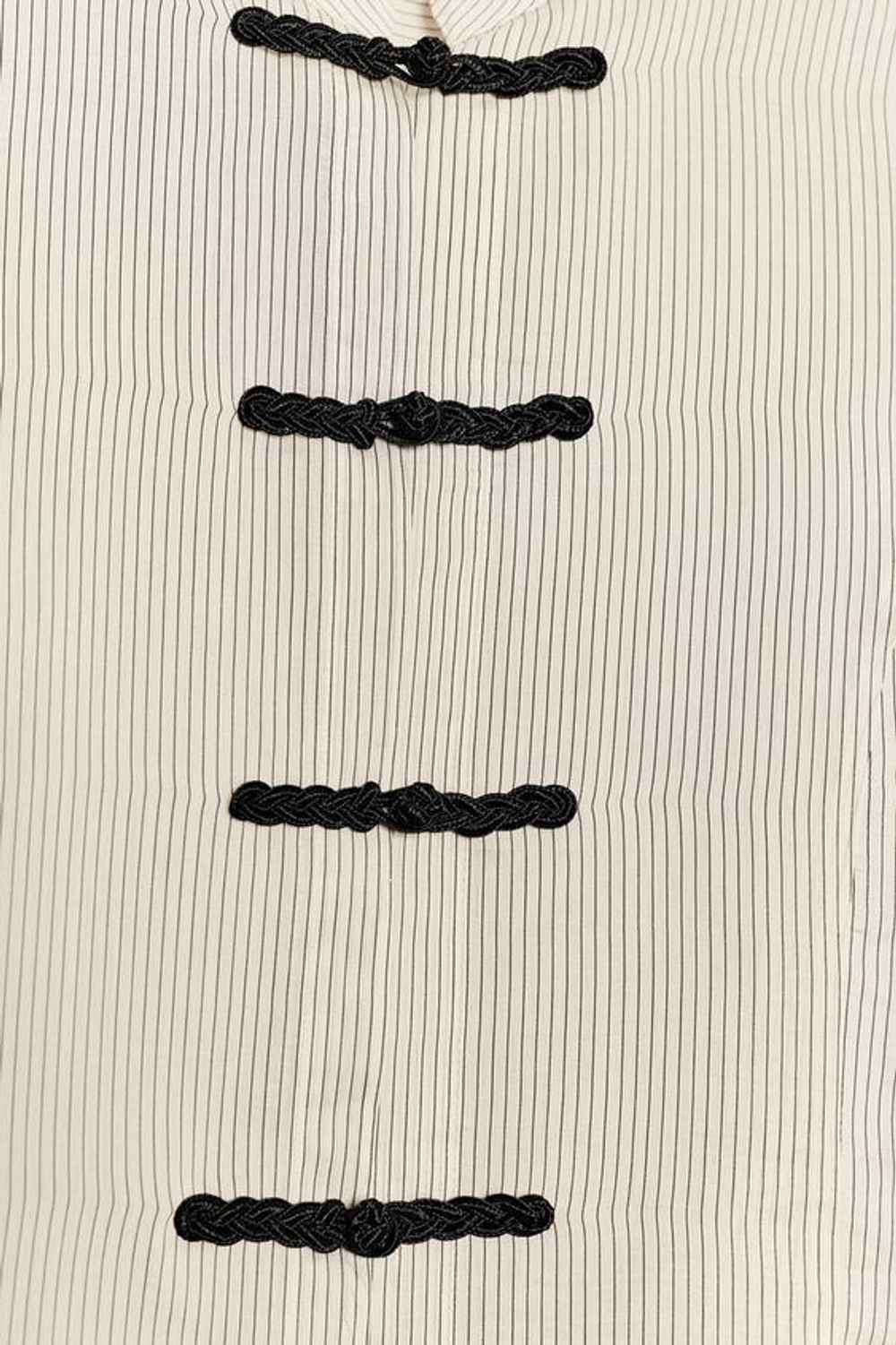 ZARA РУБАШКА В ПОЛОСКУ С НАВЕСНЫМИ ПЕТЛЯМИ — ZW COLLECTION, ЭКРЮ/ЧЕРНЫЙ