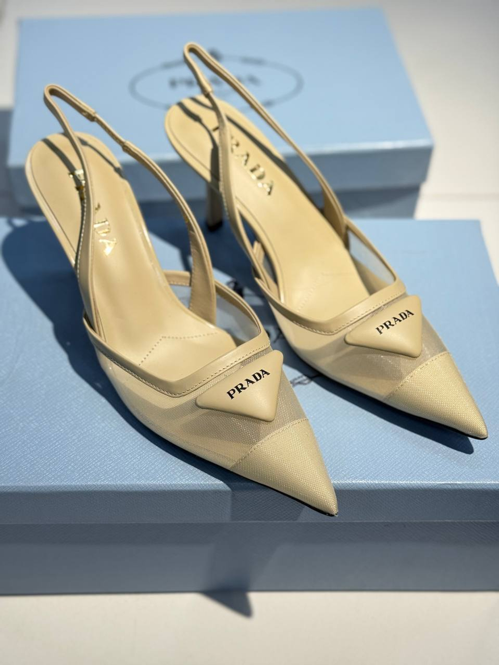 Босоножки Prada