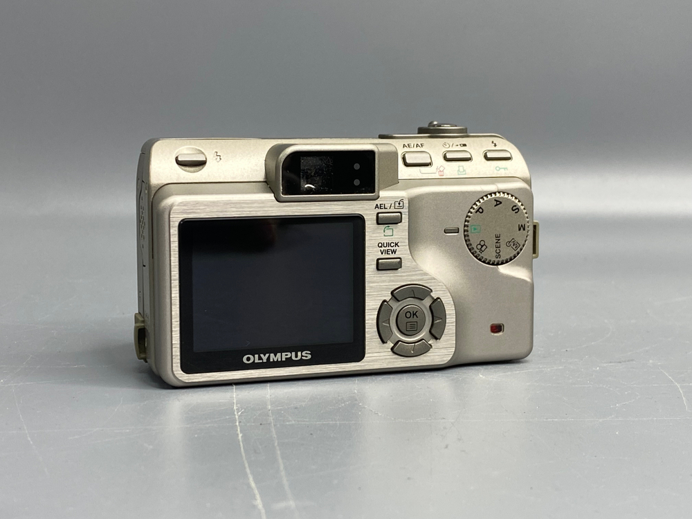 Olympus C-70 Zoom