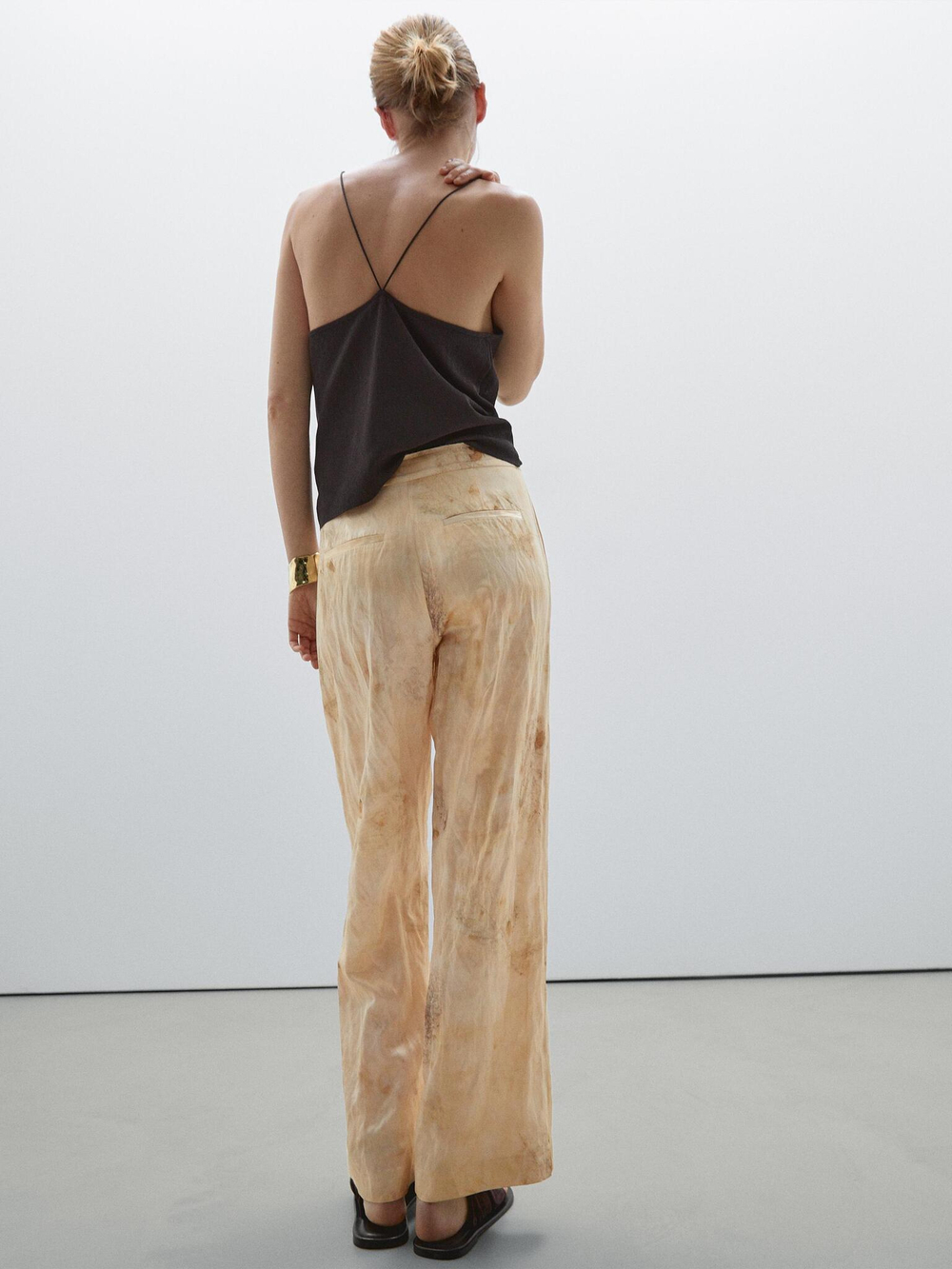 Massimo Dutti Брюки прямого кроя из струящейся ткани с металлическим блеском, ванильный