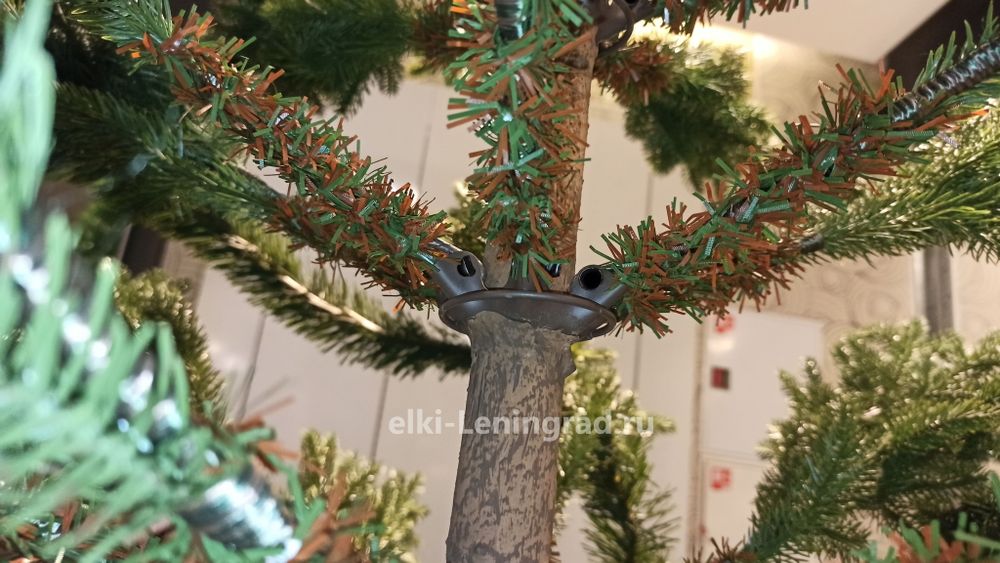 Искусственная ель «Берген» (Литая хвоя) 240 см / 2.4 м