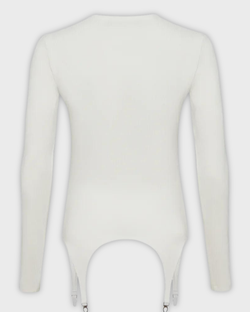 Лонгслив с декоративными элементами