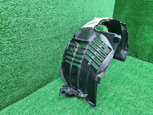 Подкрылок передний правый Land Cruiser 200 (15-21)