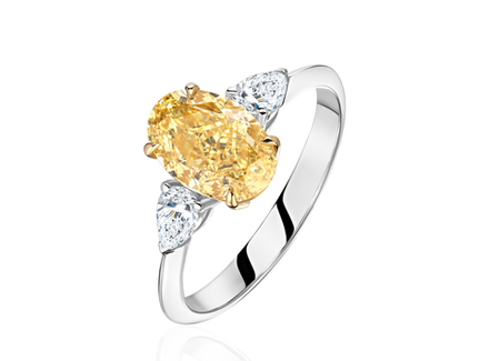 Кольцо с желтым лабораторно-выращенным бриллиантом огранки "Овал"