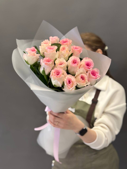 Букет из 15 роз Мандала 60см Акция