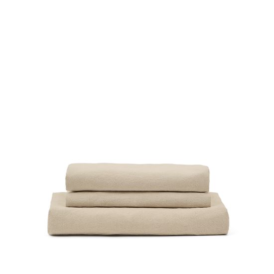 A cover designed to keep your ora sofa in brand-new condition. Made from linen and cotton fabric, i