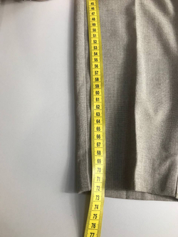 Брюки Zara светлого оттенка, маркировка S, визуально 44 размер