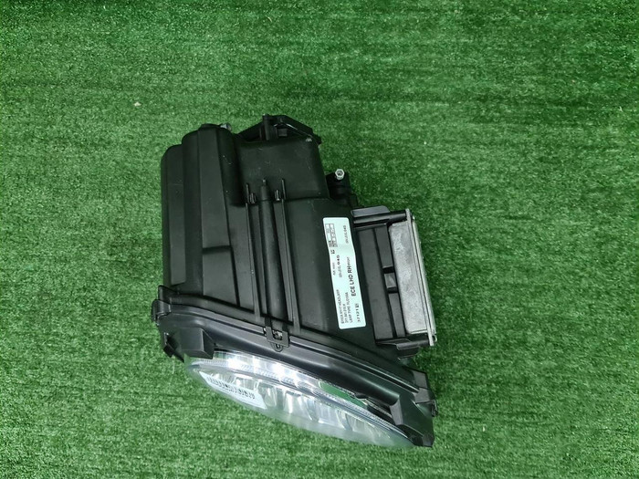 Фара правая Bentley Mulsanne (2016-2020) LED