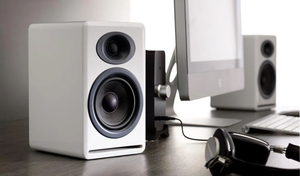 Полочная акустика Audioengine P4 Solid Bamboo