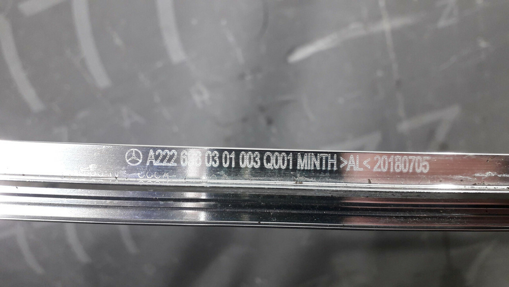 Молдинг двери задней левой Mercedes S (W222) 13-20 Б/У Оригинал A2226980301
