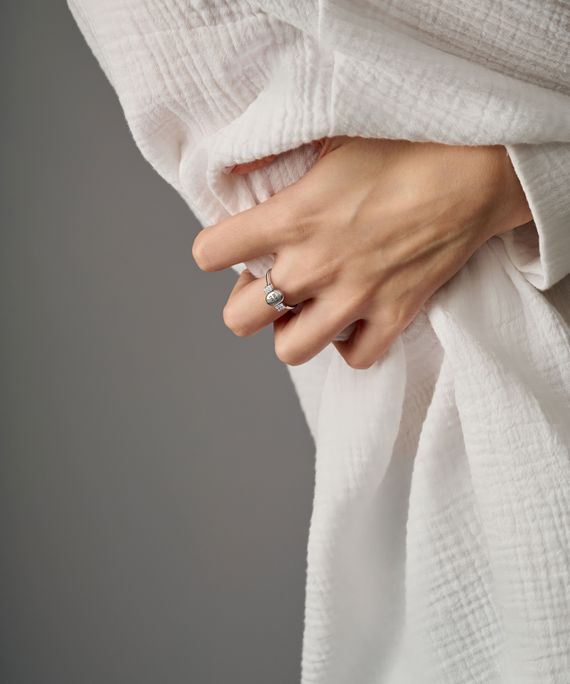 Кольцо Свитч с вращающимся элементом из серебра 925 с эмалью