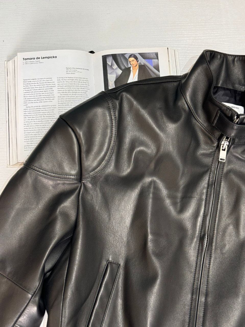 Кожаная куртка Yves Saint Laurent