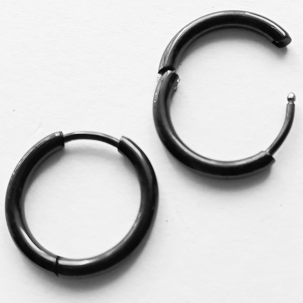 Серьги кольца черные 12мм для пирсинга ушей. Медицинская сталь, титановое покрытие. Цена за пару
